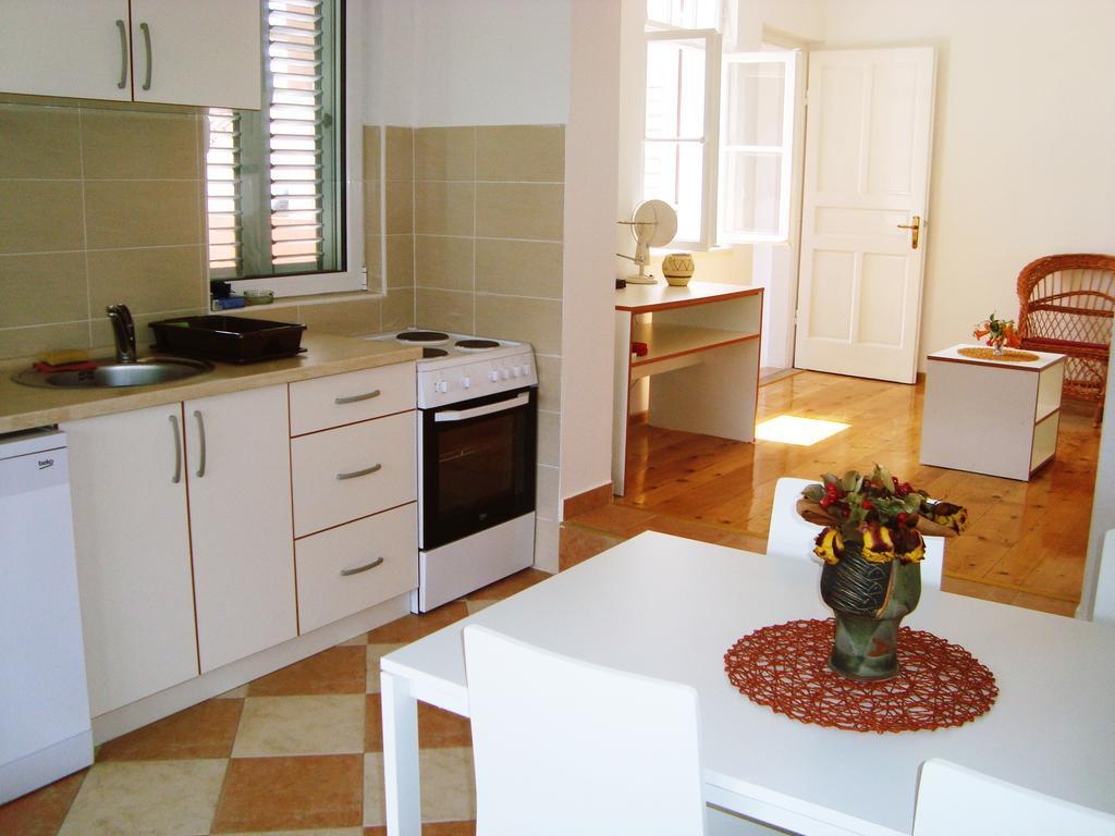 Apartments Rolovina تيفات الغرفة الصورة