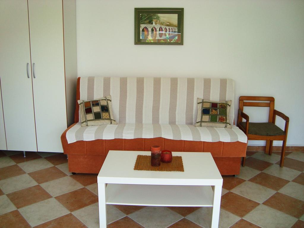 Apartments Rolovina تيفات الغرفة الصورة