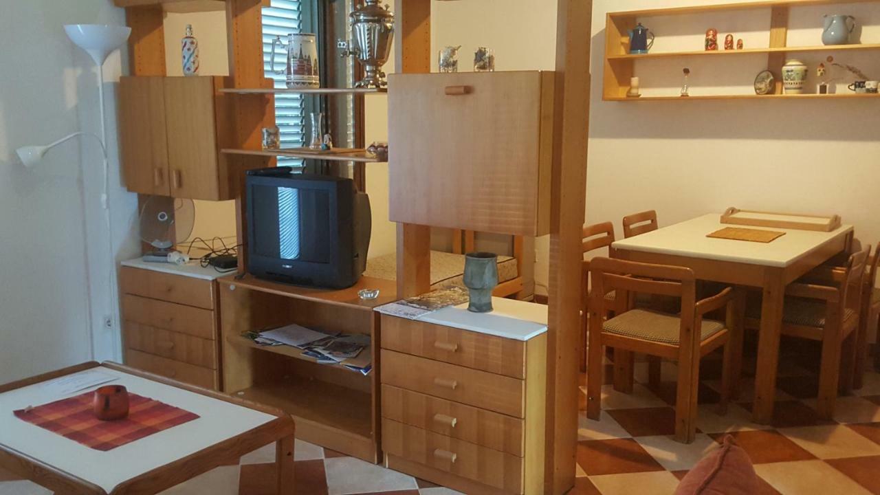 Apartments Rolovina تيفات الغرفة الصورة